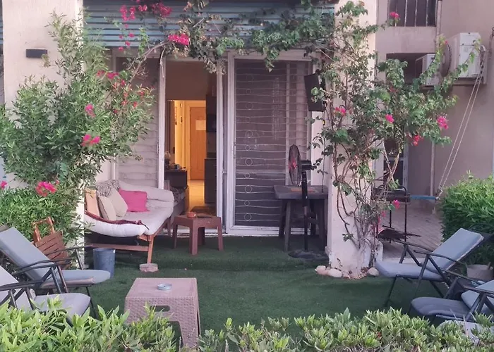 Dağ evi غرفتين ارضى بجنينه صف اول بحر و بسين بقرية كورنادو مارينا السخنه للعائلات فقط او جروب بنات Ain Sukhna