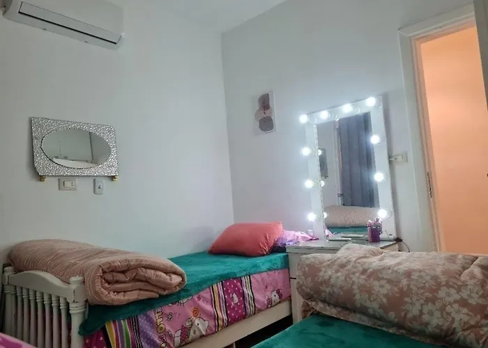 Dağ evi غرفتين ارضى بجنينه صف اول بحر و بسين بقرية كورنادو مارينا السخنه للعائلات فقط او جروب بنات
