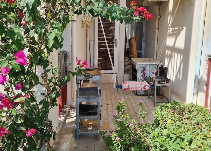 Dağ evi غرفتين ارضى بجنينه صف اول بحر و بسين بقرية كورنادو مارينا السخنه للعائلات فقط او جروب بنات *