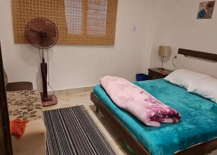 Dağ evi غرفتين ارضى بجنينه صف اول بحر و بسين بقرية كورنادو مارينا السخنه للعائلات فقط او جروب بنات Ain Sukhna